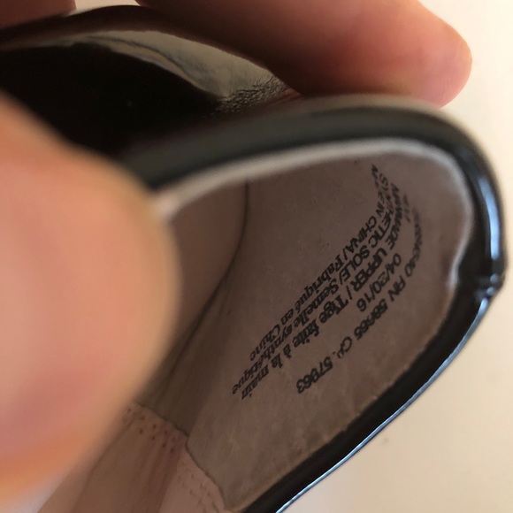 Girls flats - Picture 11 of 11